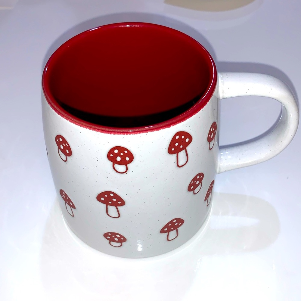 Tabletops Gallery Jumbo Mushroom Mug